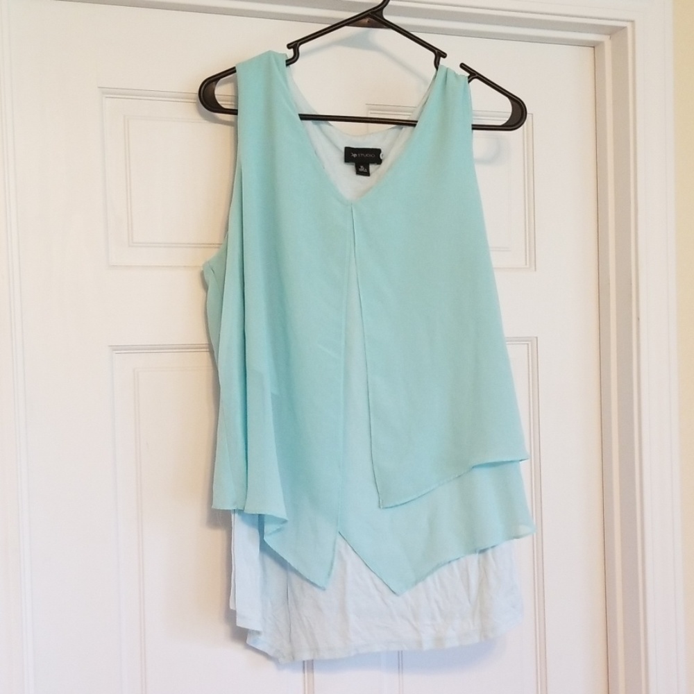 AB Studio tulip top